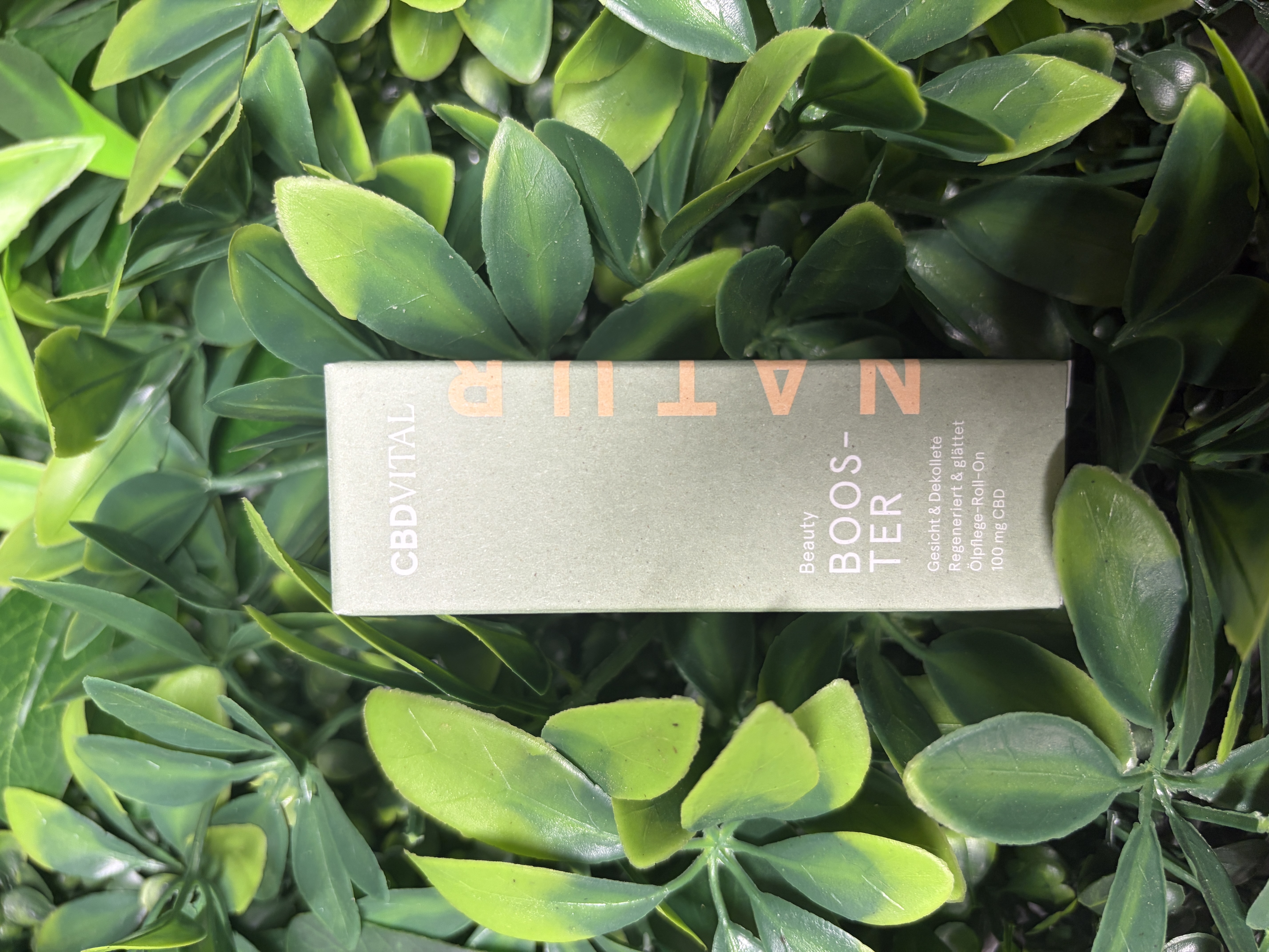CBD VITAL Gesichtsöl Booster 10 ml 100 mg CBD Ölpflege-Roll-On