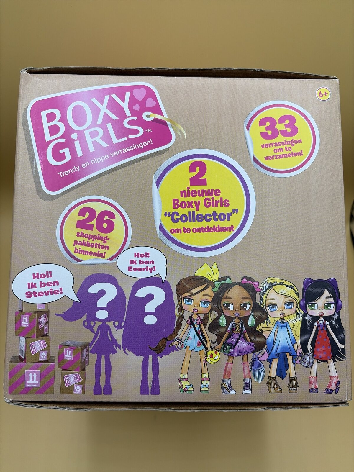 Boxy Girls Puppe 26-teilig mit 2 Collector Puppen und 33