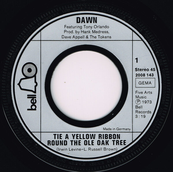 Dawn (5) Featuring Tony Orlando – Tie A Yellow Ribbon Round The Ole Oak Tree (Single) – Bild 3